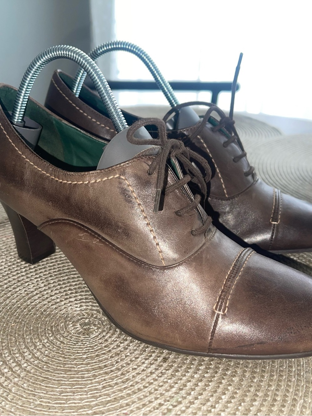 Women’s Brown Leather Lace-Up Heeled Oxford
